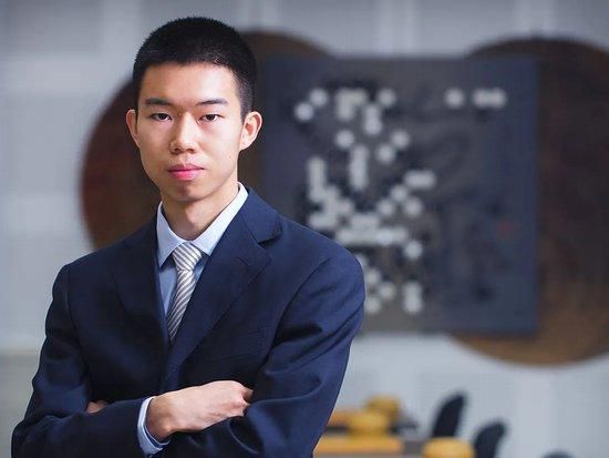《辣手保姆》是McG这些年来为数不多的导演作品
